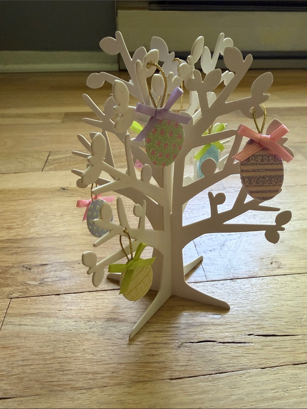 Foldable Papyrus white tree with pastel Easter egg ornaments